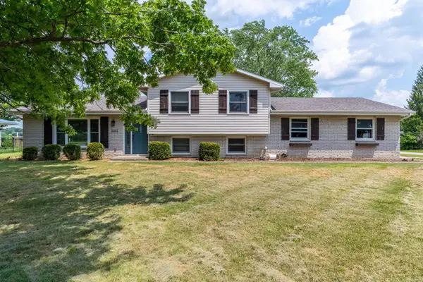 15707 Bluffton Road, Fort Wayne, IN 46819