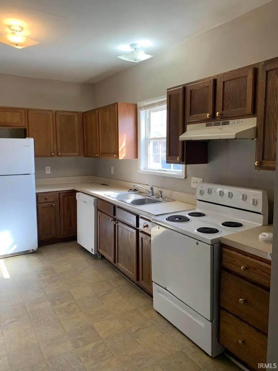 1320 S Grand Avenue, Evansville, IN 47713 - #3