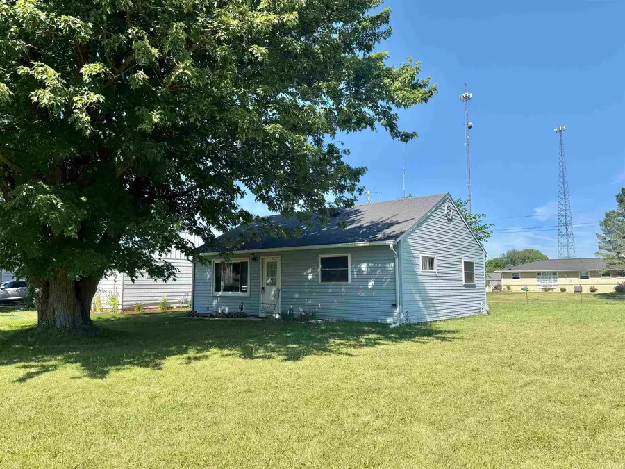 900 Villa Terrace, Kendallville, IN 46755 - #2