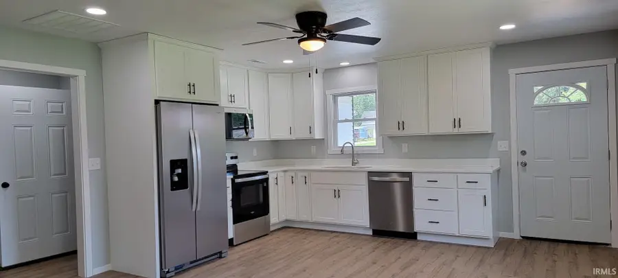 725 S Indiana Street, Bicknell, IN 47512 - #3
