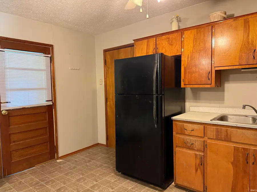 207 White Lane, Bedford, IN 47421 - #3