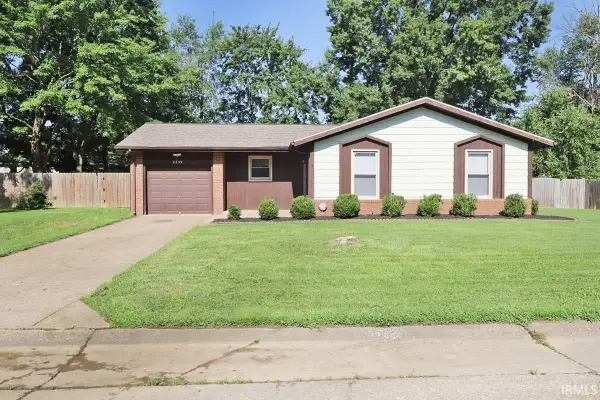 2899 Terri Lane, Newburgh, IN 47630