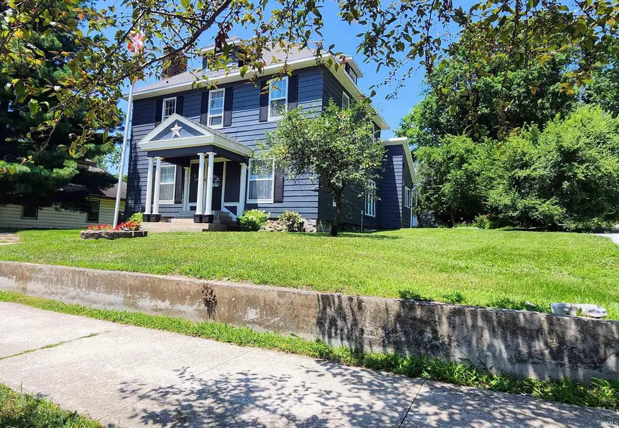 300 W Main Street, Syracuse, IN 46567 - #2