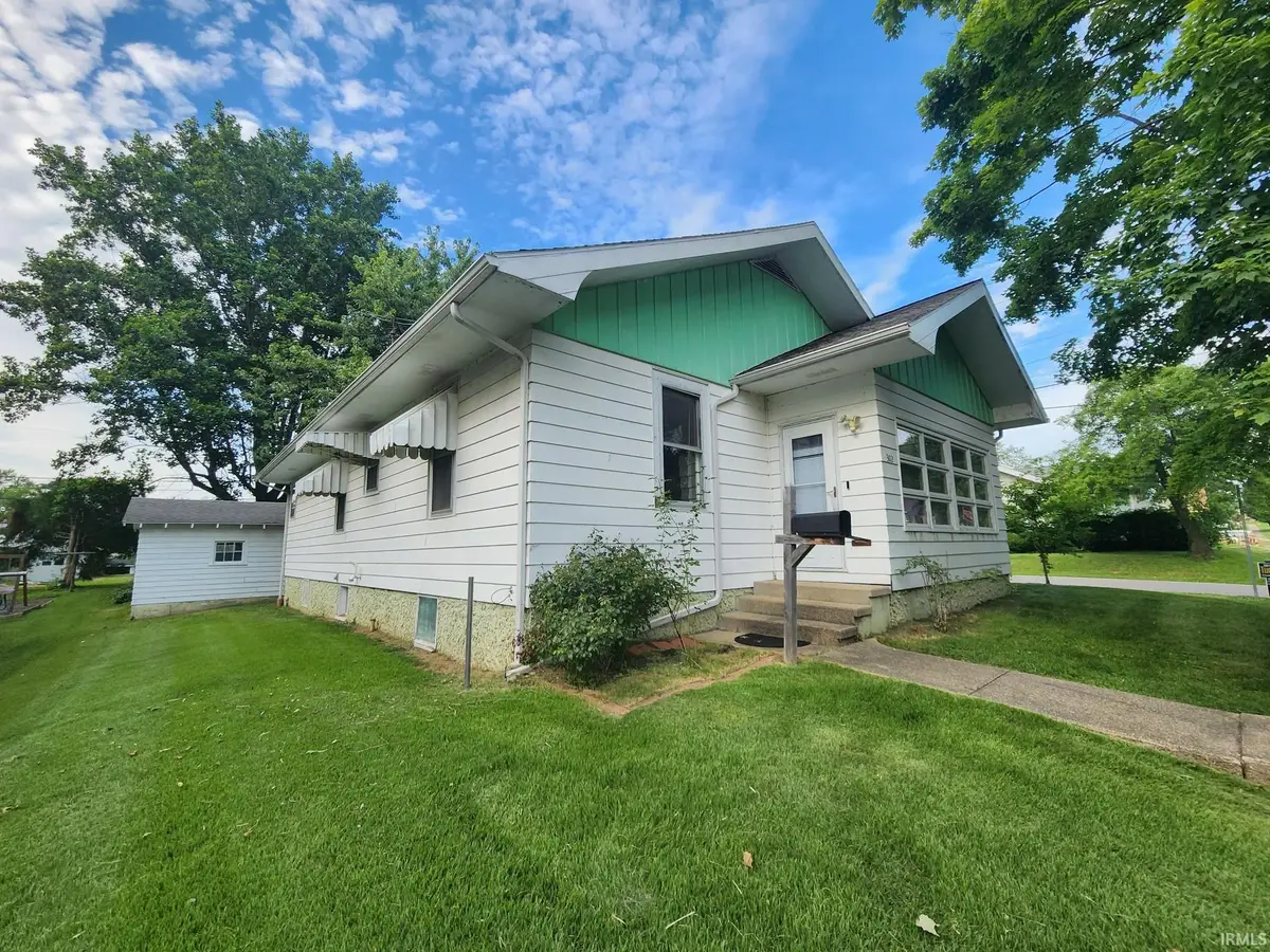 302 W 7th Street, Bicknell, IN 47512 - #1