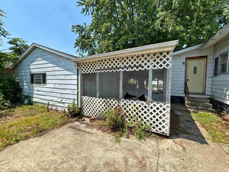 1001 E 5th Street, Muncie, IN 47302 - #3