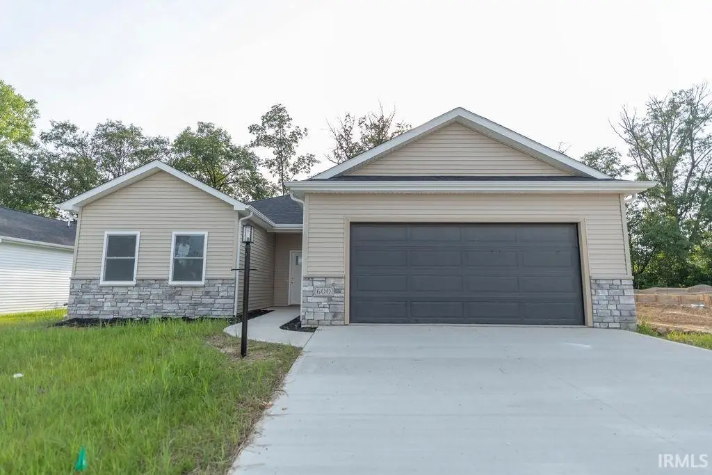 600 S Cottonwood Court, Columbia City, IN 46725 - #1