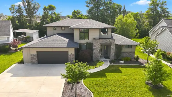 15125 Harrison Lake Cove, Fort Wayne, IN 46814