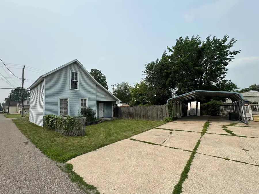 211 S 10th Street, Goshen, IN 46528 - #3