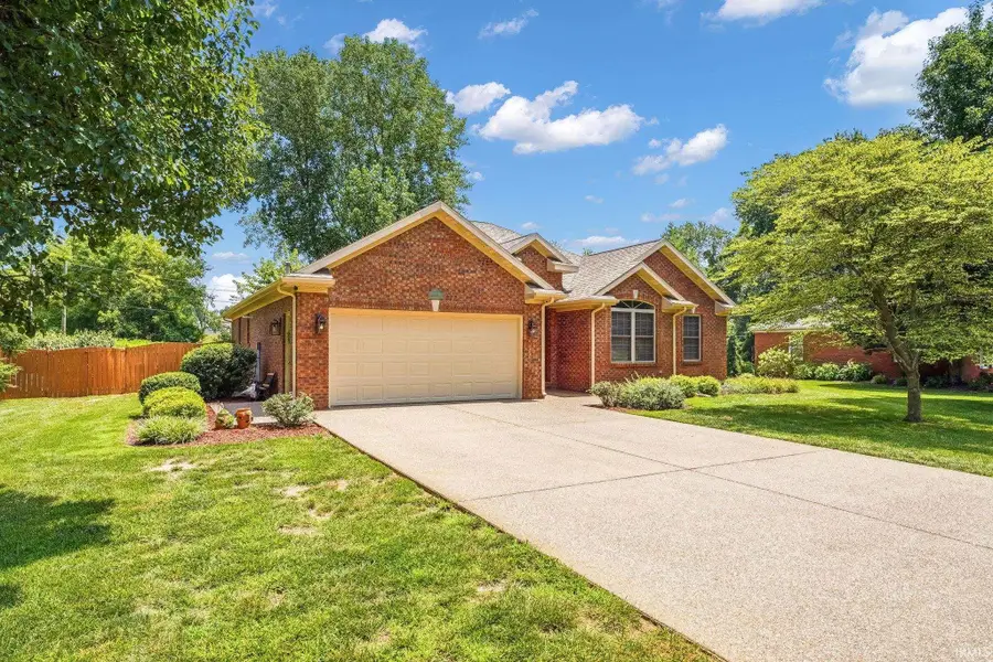 2807 Janeway Drive, Mount Carmel, IL 62863 - #3