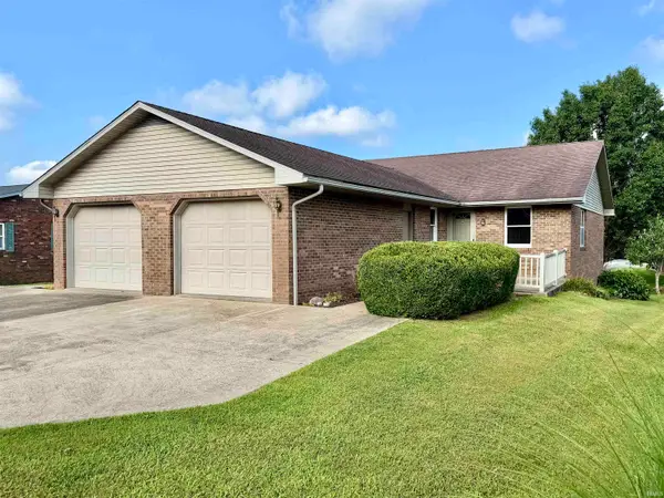 618 Maple Crest Boulevard, Jasper, IN 47546