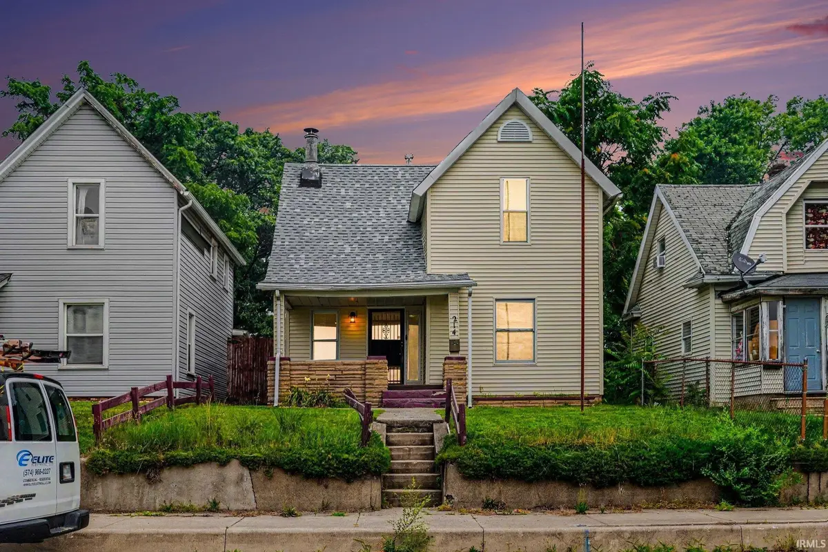214 E Battell Street, Mishawaka, IN 46545 - #1