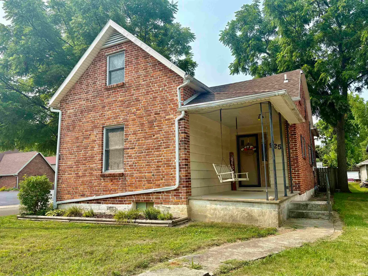925 W Washington Street, Bluffton, IN 46714 - #1