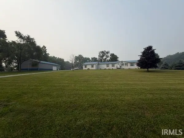 10200 E 700 S, Wolcottville, IN 46795