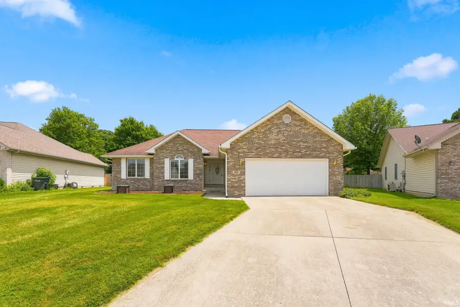 308 S Ivy Wood Drive, Muncie, IN 47304 - #2
