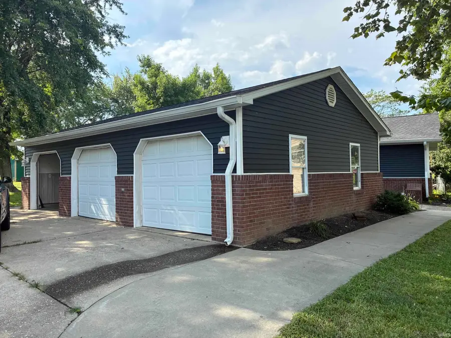 608 Indiana Street, Bicknell, IN 47512 - #3