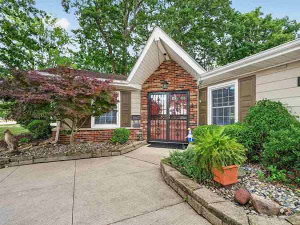 4701 Fairlawn Pass, Fort Wayne, IN 46815
