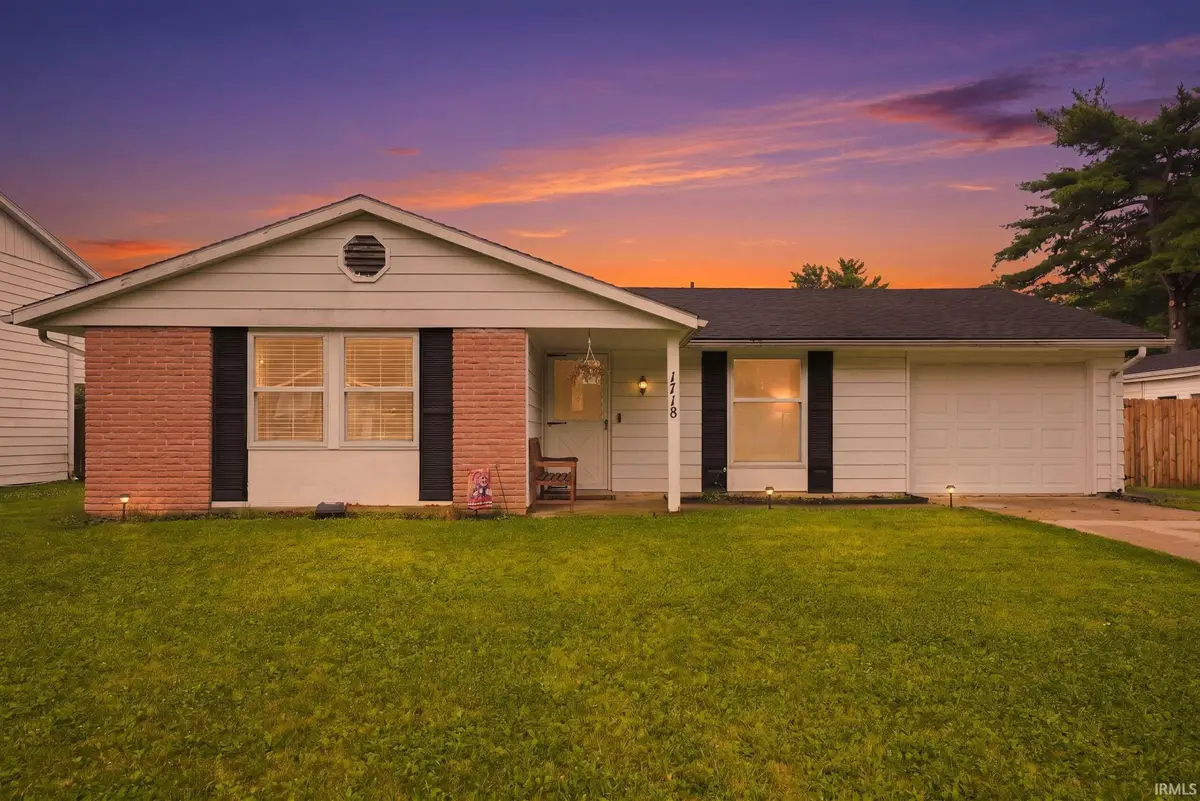 1718 E Macgregor Drive, New Haven, IN 46774 - #1