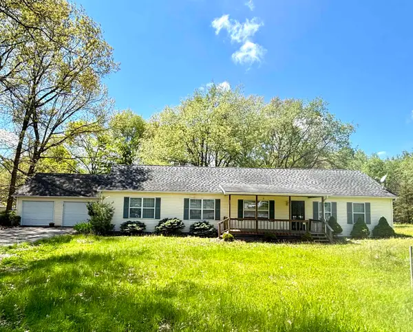 8255 N Seminole Place, Walkerton, IN 46574
