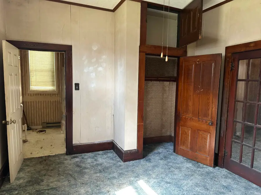 109 W Columbia Street, Evansville, IN 47710 - #3