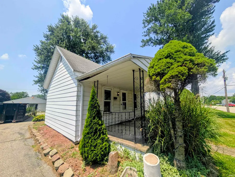 309 S Main Street, Lakeville, IN 46536 - #2
