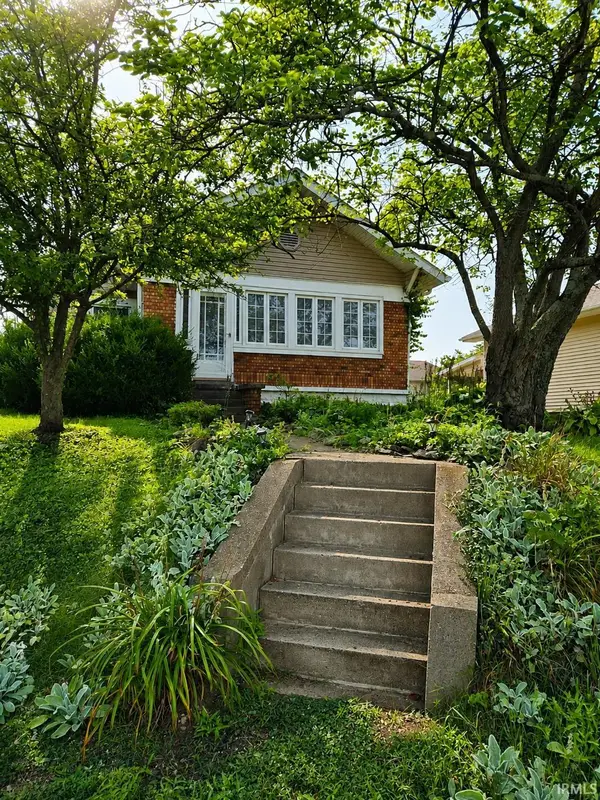 3915 Washington Avenue, Bedford, IN 47421