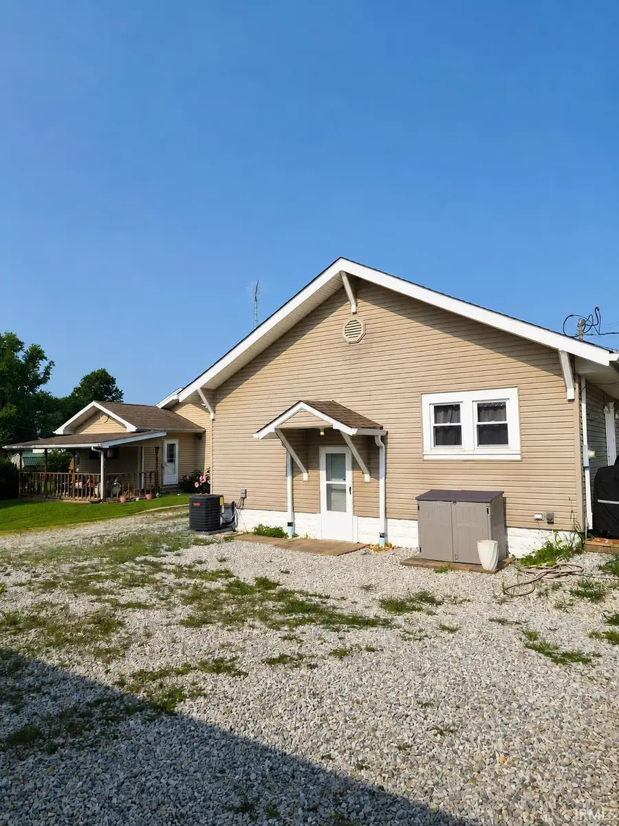 3915 Washington Avenue, Bedford, IN 47421 - #3