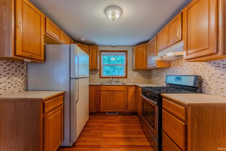 617 E North B Street, Gas City, IN 46933 - #3