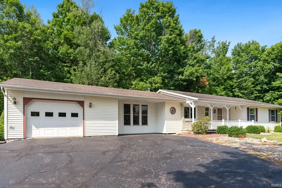 820 W Dogwood Drive, Columbia City, IN 46725 - #2
