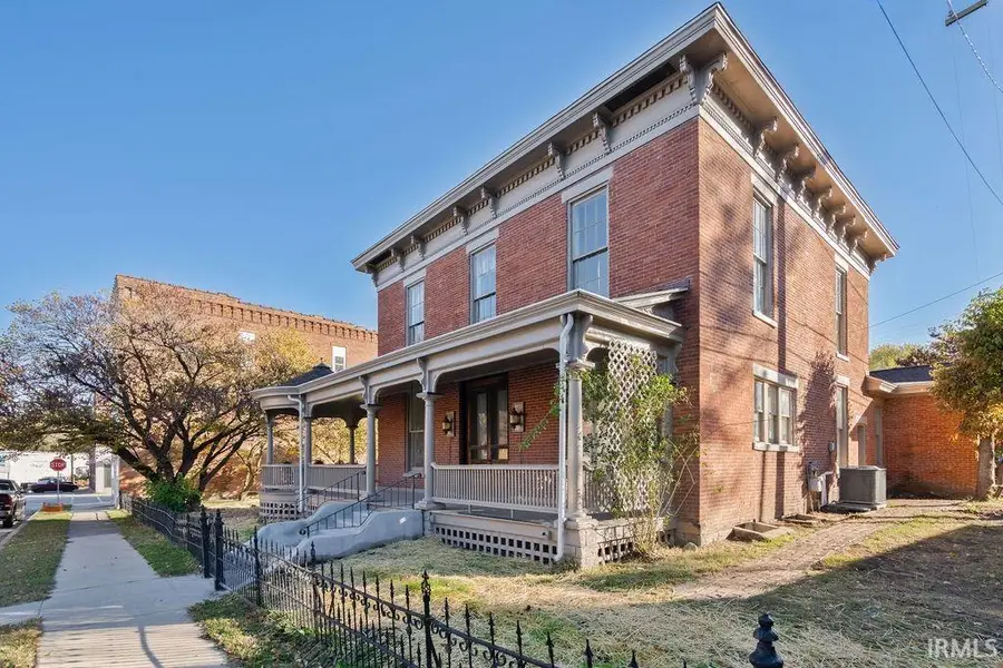 105 S Sycamore Street, Galveston, IN 46932 - #2