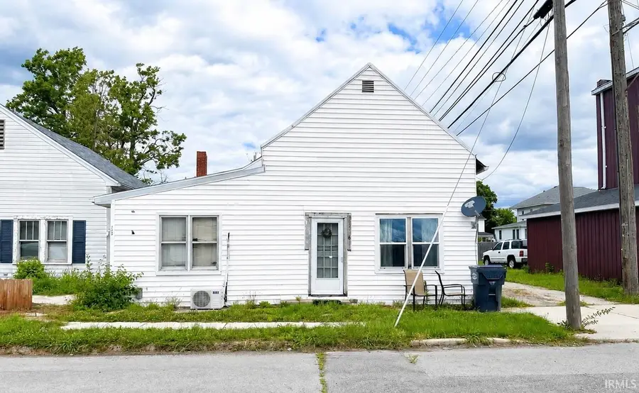 136 W Howard Street, Parker City, IN 47368 - #3