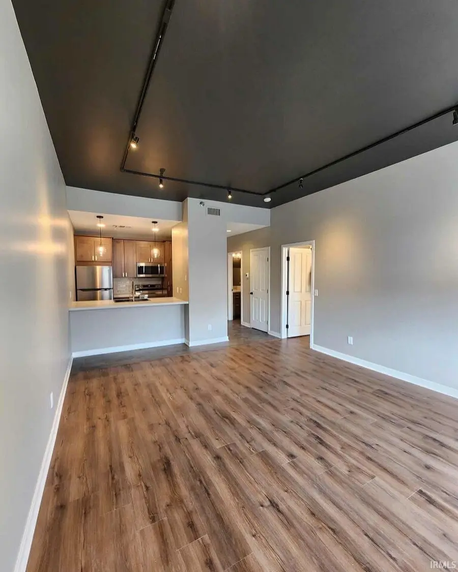 113 W Wayne Street #403, Fort Wayne, IN 46802 - #2