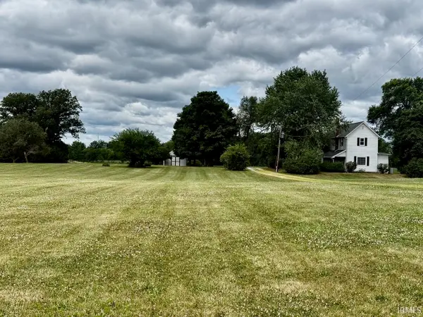2086 S 300 E Road, Hartford City, IN 47348