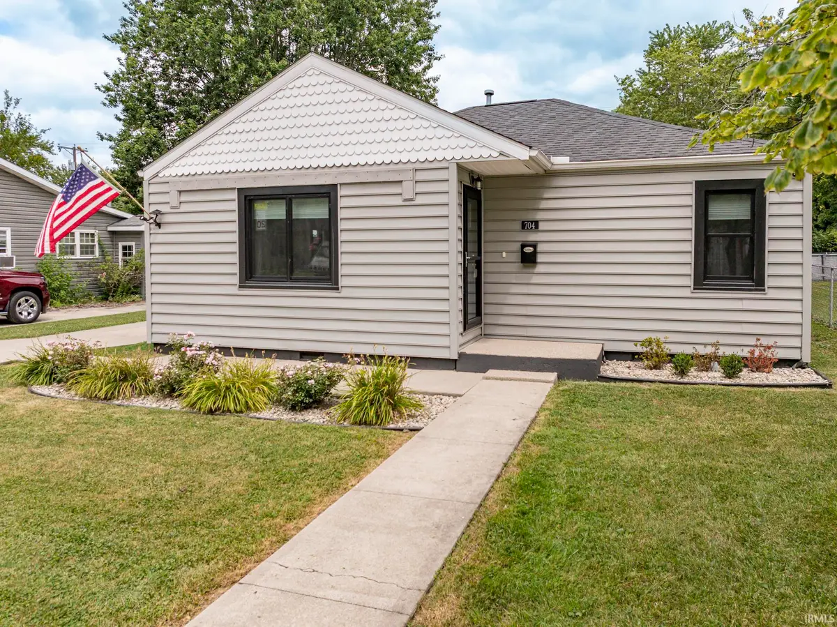 704 W Elm Street, Hartford City, IN 47348 - #1