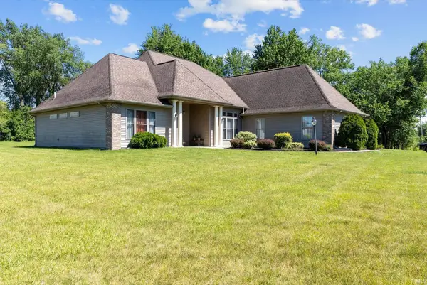 5813 Wayne Trace, Fort Wayne, IN 46816