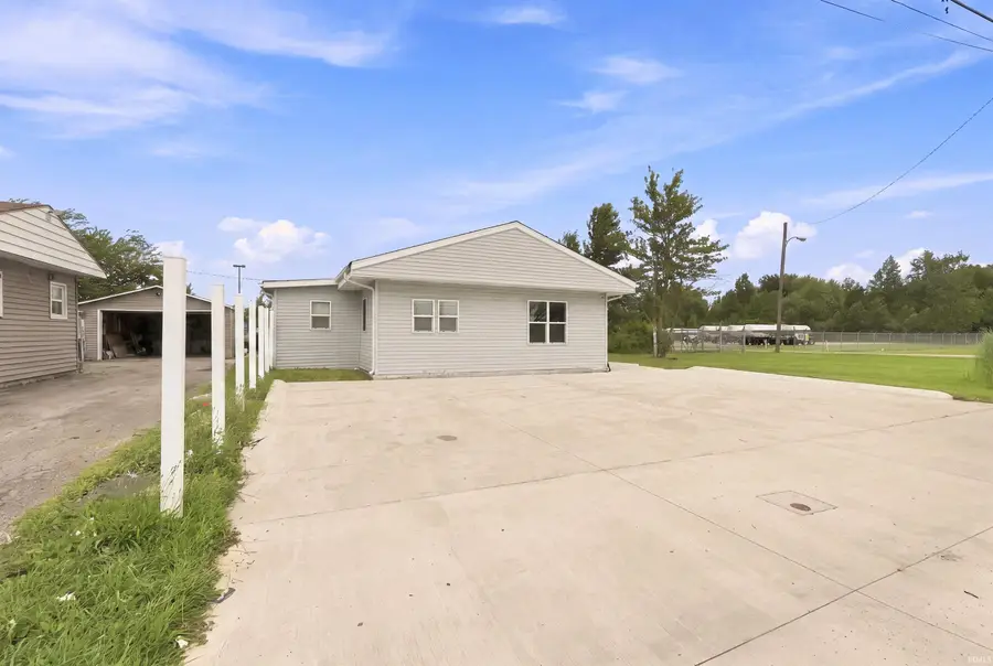 3109 Oxford Street, Fort Wayne, IN 46806 - #2