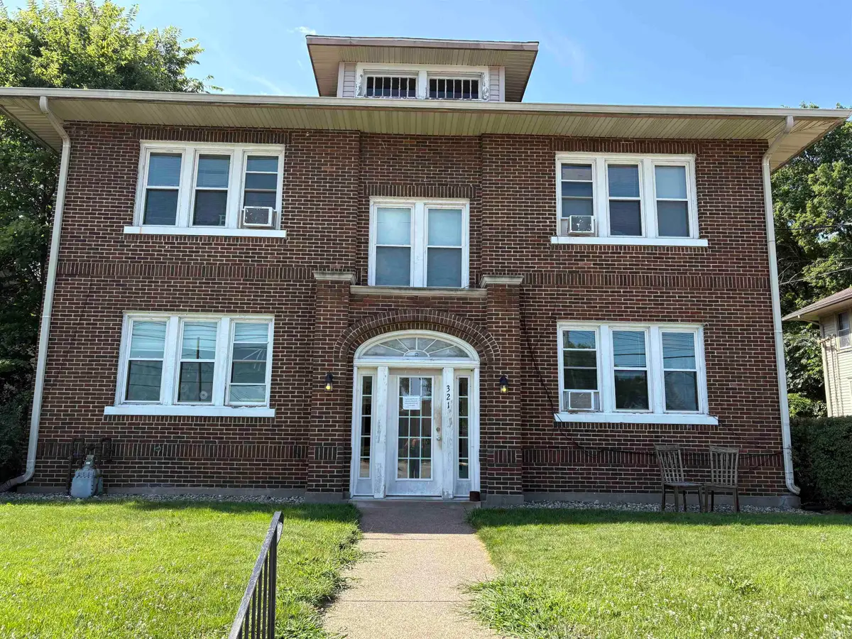 321 W 4th Street, Mishawaka, IN 46544 - #1