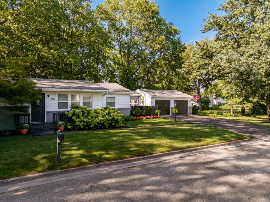 201 E Davidson Street, Muncie, IN 47303 - #2