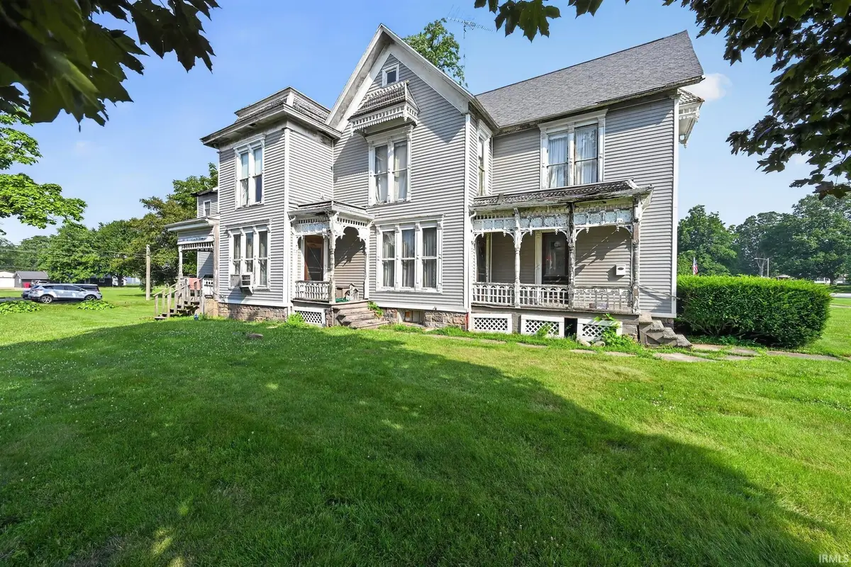 402 N Michigan Street, Argos, IN 46501 - #1
