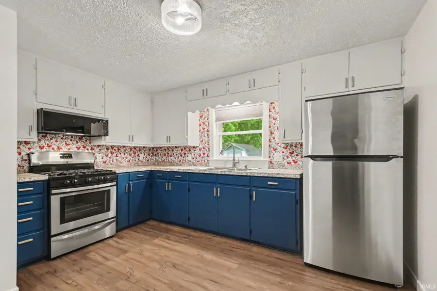 310 Elm Street, Millersburg, IN 46543 - #3