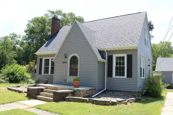 2803 Greenwood Avenue, Trail Creek, IN 46360