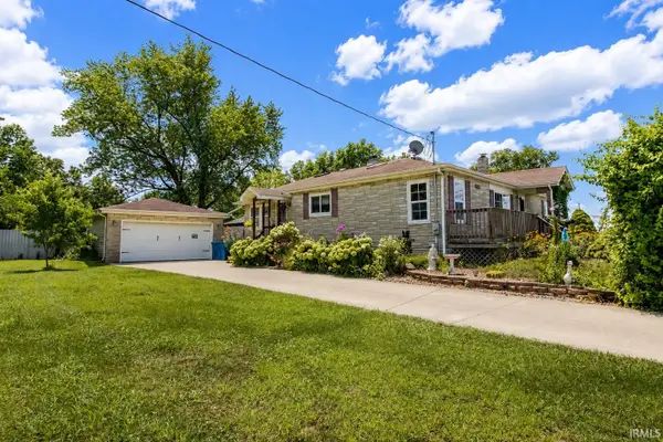 1202 W Pacific Avenue, Knox, IN 46534