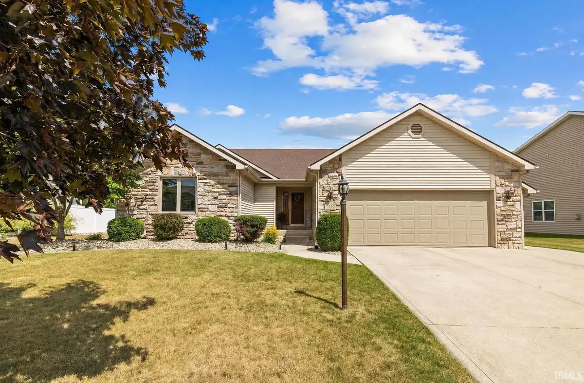 5383 Salmon Run, Auburn, IN 46706 - #1