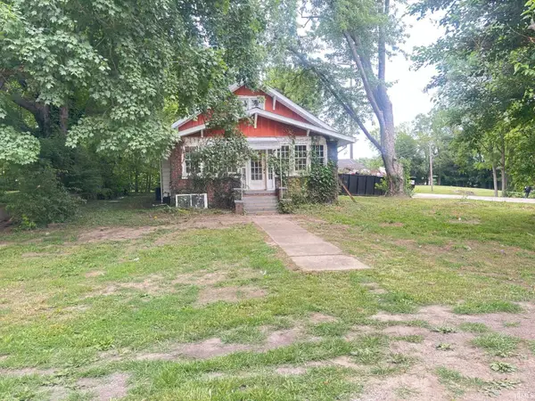 108 E Shipping Street, Edwardsport, IN 47528