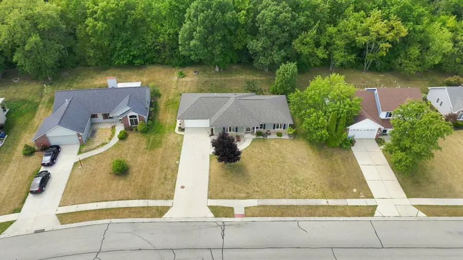2301 Laforge Lane, Auburn, IN 46706 - #2