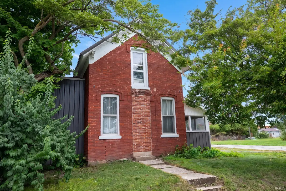 295 E Walnut Street, Macy, IN 46951 - #1