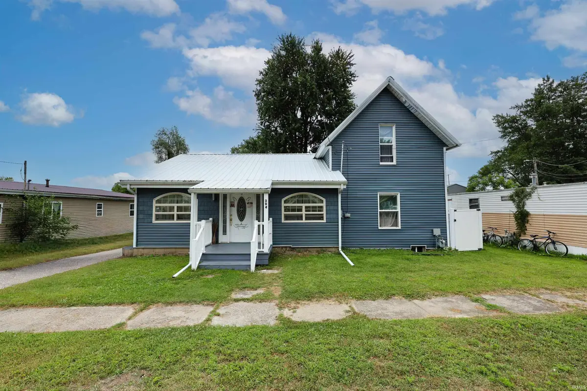304 Oak St Street, Angola, IN 46703 - #1