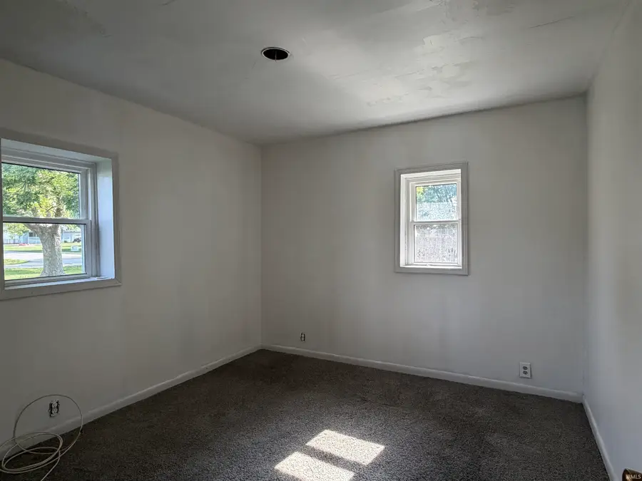 631 E South C Street, Gas City, IN 46933 - #3