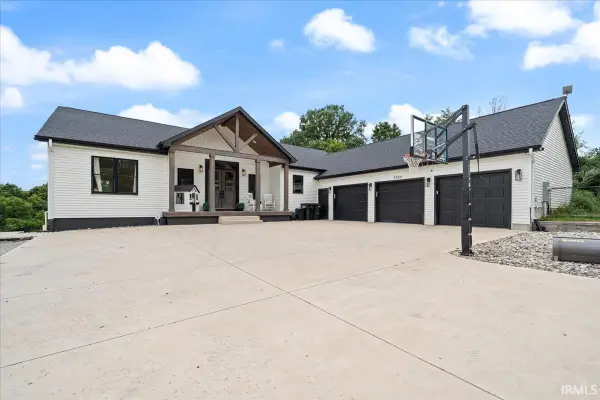 2584 W Sheckler Road, Columbia City, IN 46725