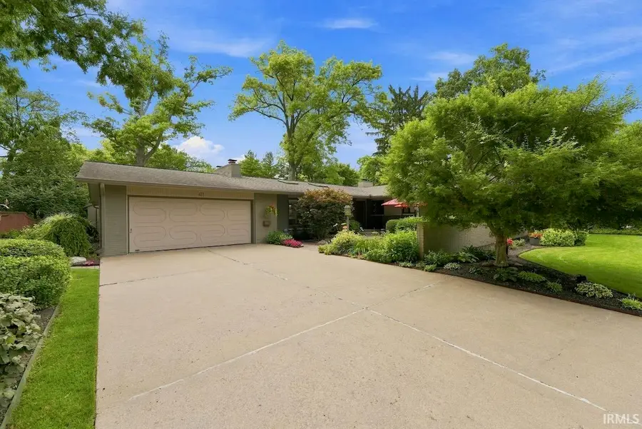 411 N Wildwood Lane, Muncie, IN 47304 - #3