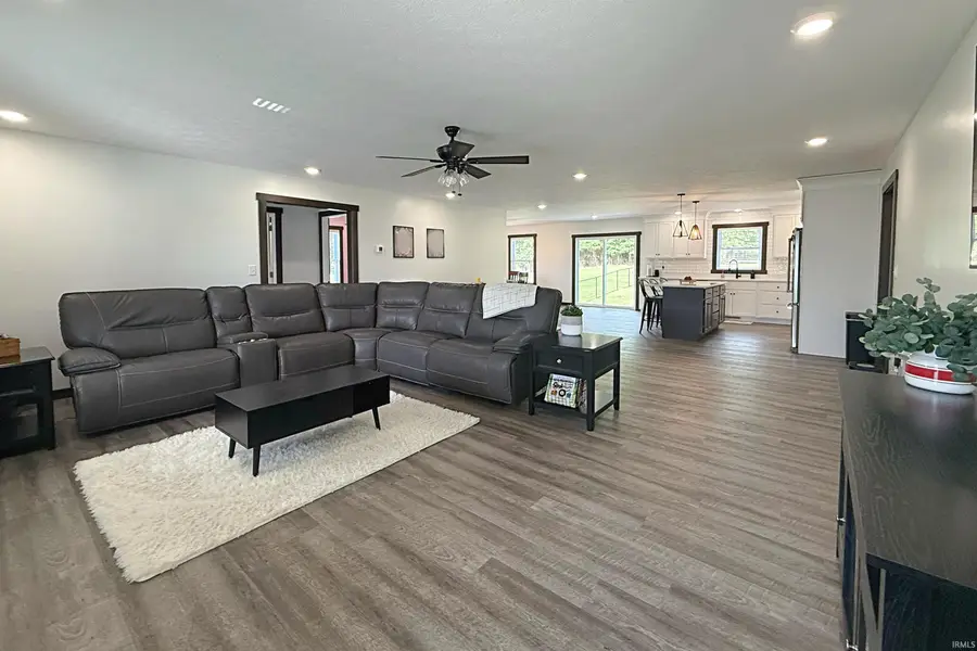 209 Poplar Street, Loogootee, IN 47553 - #2